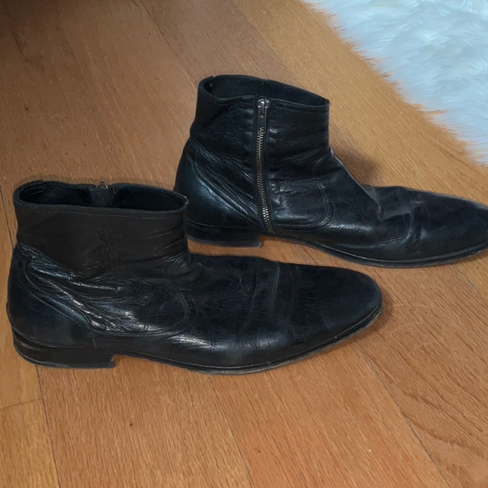 Men’s shoes
